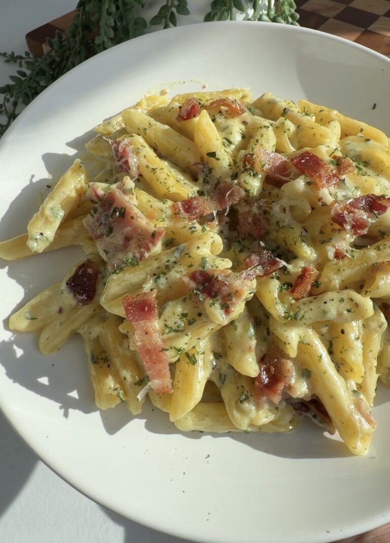 One-Pan Creamy Bacon Parmesan Pasta